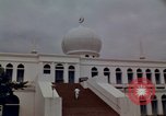 Image mosquée Masjid Agung Al-Azhar Jakarta Indonésie, 1964, de la seconde 48 séquences d'archives historiques vidéo 65675039490