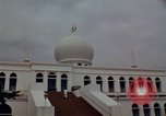 Image mosquée Masjid Agung Al-Azhar Jakarta Indonésie, 1964, de la seconde 54 séquences d'archives historiques vidéo 65675039490