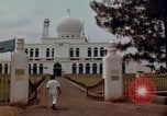 Image mosquée Masjid Agung Al-Azhar Jakarta Indonésie, 1964, de la seconde 57 séquences d'archives historiques vidéo 65675039490
