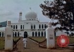 Image mosquée Masjid Agung Al-Azhar Jakarta Indonésie, 1964, de la seconde 59 séquences d'archives historiques vidéo 65675039490