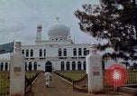 Image mosquée Masjid Agung Al-Azhar Jakarta Indonésie, 1964, de la seconde 61 séquences d'archives historiques vidéo 65675039490