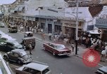 Immagine di La circolazione di Giacarta area dello shopping Jakarta Indonesia, 1964, secondo 6 filmato di repertorio 65675039494