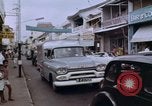 Immagine di La circolazione di Giacarta area dello shopping Jakarta Indonesia, 1964, secondo 25 filmato di repertorio 65675039494
