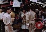 Immagine di La circolazione di Giacarta area dello shopping Jakarta Indonesia, 1964, secondo 29 filmato di repertorio 65675039494
