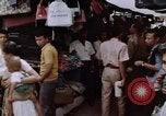 Immagine di La circolazione di Giacarta area dello shopping Jakarta Indonesia, 1964, secondo 32 filmato di repertorio 65675039494