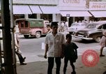 Immagine di La circolazione di Giacarta area dello shopping Jakarta Indonesia, 1964, secondo 49 filmato di repertorio 65675039494
