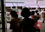 Immagine di La circolazione di Giacarta area dello shopping Jakarta Indonesia, 1964, secondo 54 filmato di repertorio 65675039494