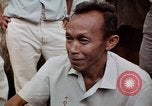 Immagine di Ring maker nel mercato di Giacarta Jakarta Indonesia, 1964, secondo 45 filmato di repertorio 65675039495