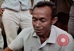 Immagine di Ring maker nel mercato di Giacarta Jakarta Indonesia, 1964, secondo 48 filmato di repertorio 65675039495