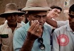 Immagine di Ring maker nel mercato di Giacarta Jakarta Indonesia, 1964, secondo 55 filmato di repertorio 65675039495