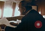 Immagine di Lyndon B Johnson Manila Filippine, 1966, secondo 44 filmato di repertorio 65675039498