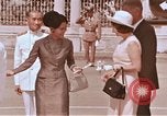 Immagine di Lyndon B Johnson Bangkok in Thailandia, 1966, secondo 50 filmato di repertorio 65675039500
