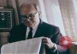 Image Le président américain et Mme Lyndon B Johnson visitant Kuala Lumpur Malaysi Kuala Lumpur Malaisie, 1966, de la seconde 10 séquences d'archives historiques vidéo 65675039501