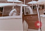Image Le président américain et Mme Lyndon B Johnson visitant Kuala Lumpur Malaysi Kuala Lumpur Malaisie, 1966, de la seconde 29 séquences d'archives historiques vidéo 65675039501