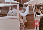 Image Le président américain et Mme Lyndon B Johnson visitant Kuala Lumpur Malaysi Kuala Lumpur Malaisie, 1966, de la seconde 30 séquences d'archives historiques vidéo 65675039501