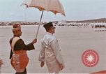 Image Le président américain et Mme Lyndon B Johnson visitant Kuala Lumpur Malaysi Kuala Lumpur Malaisie, 1966, de la seconde 42 séquences d'archives historiques vidéo 65675039501