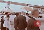 Image Le président américain et Mme Lyndon B Johnson visitant Kuala Lumpur Malaysi Kuala Lumpur Malaisie, 1966, de la seconde 49 séquences d'archives historiques vidéo 65675039501