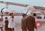 Image Le président américain et Mme Lyndon B Johnson visitant Kuala Lumpur Malaysi Kuala Lumpur Malaisie, 1966, de la seconde 50 séquences d'archives historiques vidéo 65675039501