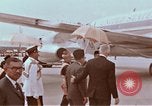 Image Le président américain et Mme Lyndon B Johnson visitant Kuala Lumpur Malaysi Kuala Lumpur Malaisie, 1966, de la seconde 52 séquences d'archives historiques vidéo 65675039501