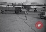 Standbild Flugplatzes Tempelhof Berlin Deutschland, 1949, aus Sekunde 26 historischem Filmmaterial Videoclip 65675039504