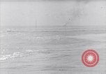 Immagine di USS Sangamon Mare delle Filippine, 1944, secondo 58 filmato di repertorio 65675039536