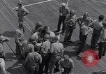 Standbild USS Sangamon philippinischen Meer, 1944, aus Sekunde 4 historischem Filmmaterial Videoclip 65675039537