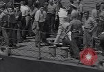 Standbild USS Sangamon philippinischen Meer, 1944, aus Sekunde 33 historischem Filmmaterial Videoclip 65675039537