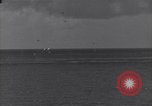 Image USS du Sangamon de Leyte aux Philippines du Golfe, 1944, de la seconde 7 séquences d'archives historiques vidéo 65675039539