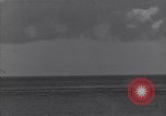 Image USS du Sangamon de Leyte aux Philippines du Golfe, 1944, de la seconde 16 séquences d'archives historiques vidéo 65675039539