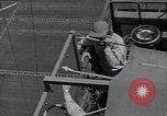 Image USS du Sangamon de Leyte aux Philippines du Golfe, 1944, de la seconde 24 séquences d'archives historiques vidéo 65675039539