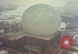 Standbild drei massive Radome Fylingdales Moor England United Kingdom, 1963, aus Sekunde 25 historischem Filmmaterial Videoclip 65675039559