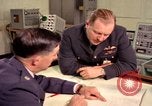 Standbild Lieutenant Colonel Moore Fylingdales Moor England United Kingdom, 1963, aus Sekunde 28 historischem Filmmaterial Videoclip 65675039560