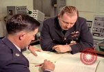 Standbild Lieutenant Colonel Moore Fylingdales Moor England United Kingdom, 1963, aus Sekunde 32 historischem Filmmaterial Videoclip 65675039560