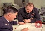 Standbild Lieutenant Colonel Moore Fylingdales Moor England United Kingdom, 1963, aus Sekunde 33 historischem Filmmaterial Videoclip 65675039560