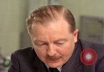 Standbild Lieutenant Colonel Moore Fylingdales Moor England United Kingdom, 1963, aus Sekunde 55 historischem Filmmaterial Videoclip 65675039560