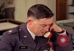 Standbild Lieutenant Colonel Moore Fylingdales Moor England United Kingdom, 1963, aus Sekunde 62 historischem Filmmaterial Videoclip 65675039560
