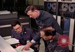 Standbild Squadron Leader Fylingdales Moor England United Kingdom, 1963, aus Sekunde 4 historischem Filmmaterial Videoclip 65675039562