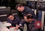 Standbild Squadron Leader Fylingdales Moor England United Kingdom, 1963, aus Sekunde 11 historischem Filmmaterial Videoclip 65675039562