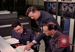 Standbild Squadron Leader Fylingdales Moor England United Kingdom, 1963, aus Sekunde 12 historischem Filmmaterial Videoclip 65675039562
