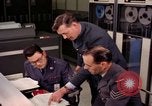 Standbild Squadron Leader Fylingdales Moor England United Kingdom, 1963, aus Sekunde 13 historischem Filmmaterial Videoclip 65675039562