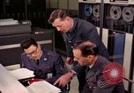 Standbild Squadron Leader Fylingdales Moor England United Kingdom, 1963, aus Sekunde 15 historischem Filmmaterial Videoclip 65675039562