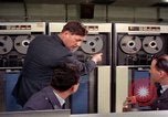 Standbild Squadron Leader Fylingdales Moor England United Kingdom, 1963, aus Sekunde 27 historischem Filmmaterial Videoclip 65675039562