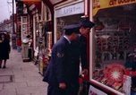 Standbild Air Force Personal Vereinigtes Königreich, 1963, aus Sekunde 52 historischem Filmmaterial Videoclip 65675039563