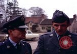 Standbild Air Force Personal Vereinigtes Königreich, 1963, aus Sekunde 61 historischem Filmmaterial Videoclip 65675039563