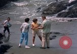 Standbild Familie Makah Air Force Station Washington USA, 1962, aus Sekunde 17 historischem Filmmaterial Videoclip 65675039567