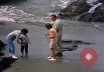 Standbild Familie Makah Air Force Station Washington USA, 1962, aus Sekunde 20 historischem Filmmaterial Videoclip 65675039567