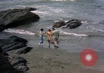 Standbild Familie Makah Air Force Station Washington USA, 1962, aus Sekunde 38 historischem Filmmaterial Videoclip 65675039567