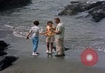 Standbild Familie Makah Air Force Station Washington USA, 1962, aus Sekunde 41 historischem Filmmaterial Videoclip 65675039567