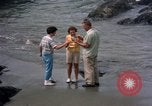Standbild Familie Makah Air Force Station Washington USA, 1962, aus Sekunde 42 historischem Filmmaterial Videoclip 65675039567