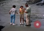 Standbild Familie Makah Air Force Station Washington USA, 1962, aus Sekunde 45 historischem Filmmaterial Videoclip 65675039567